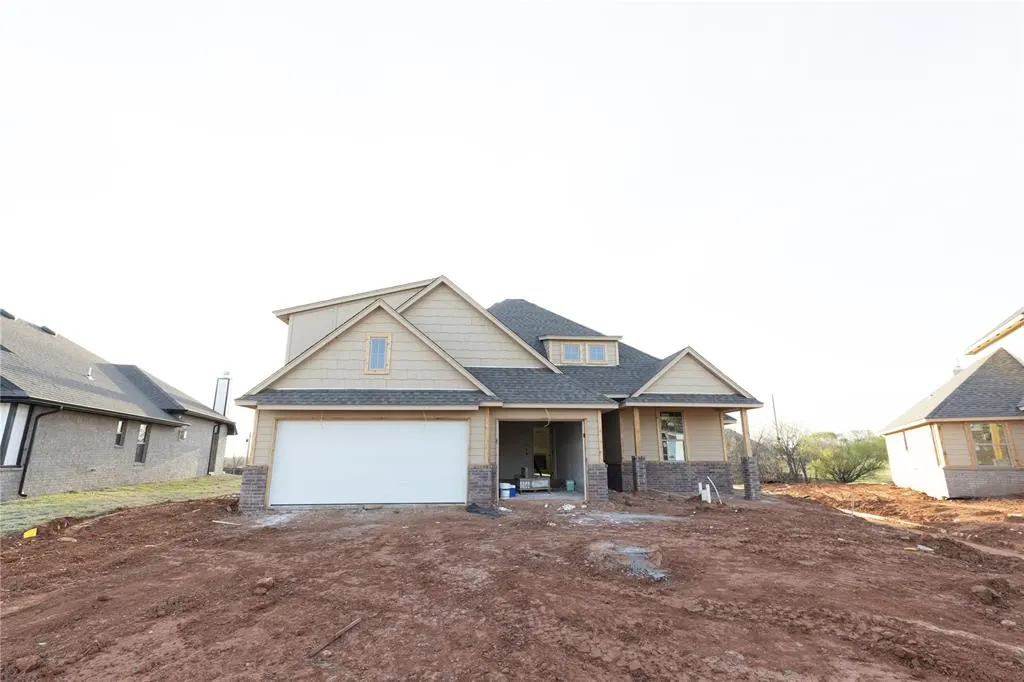 Front exterior — 3016 Heather Haven, Moore, OK 73160