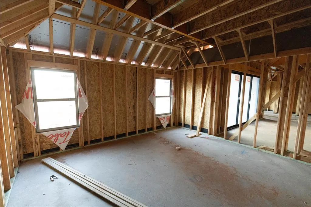 Photo 5 — 2905 Crossover Court, Moore, OK 73160