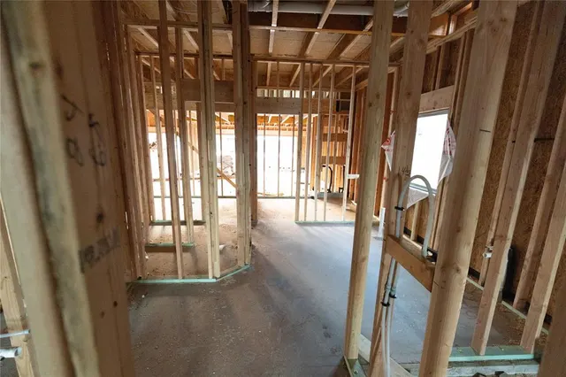 Photo 7 — 2905 Crossover Court, Moore, OK 73160