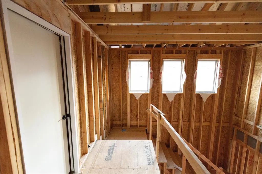 Photo 11 — 2905 Crossover Court, Moore, OK 73160