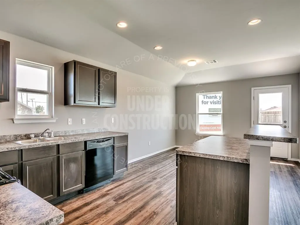Photo 8 — 350 SW 11th Street, Newcastle, OK 73065