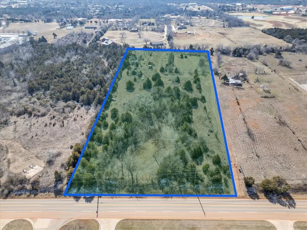 Front exterior — 620 E Wilshire Boulevard, Oklahoma City, OK 73105