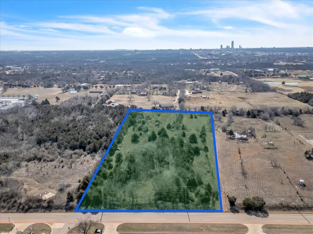 Photo 7 — 620 E Wilshire Boulevard, Oklahoma City, OK 73105