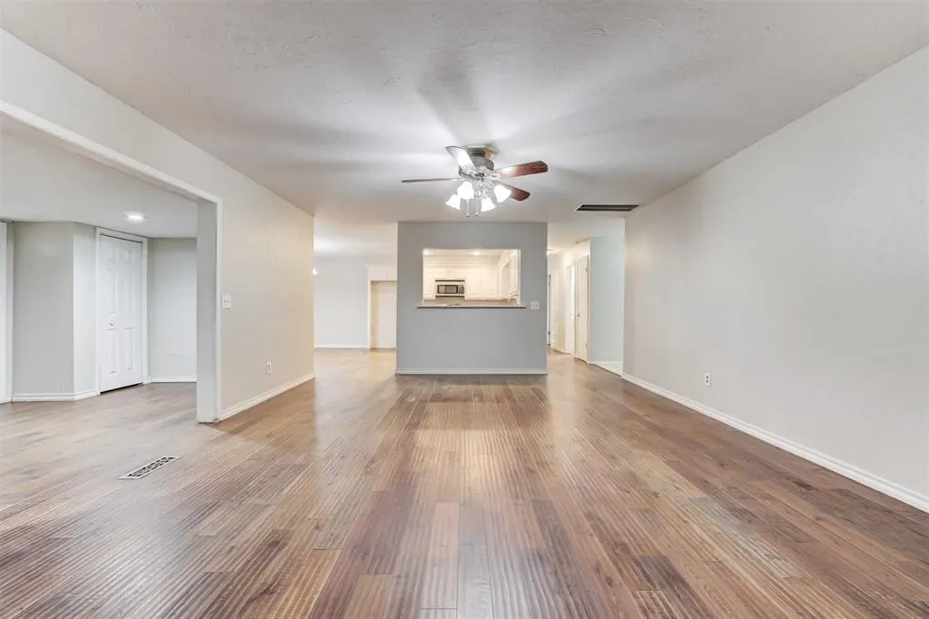 Photo 7 — 7433 NW 31st Street, Bethany, OK 73008