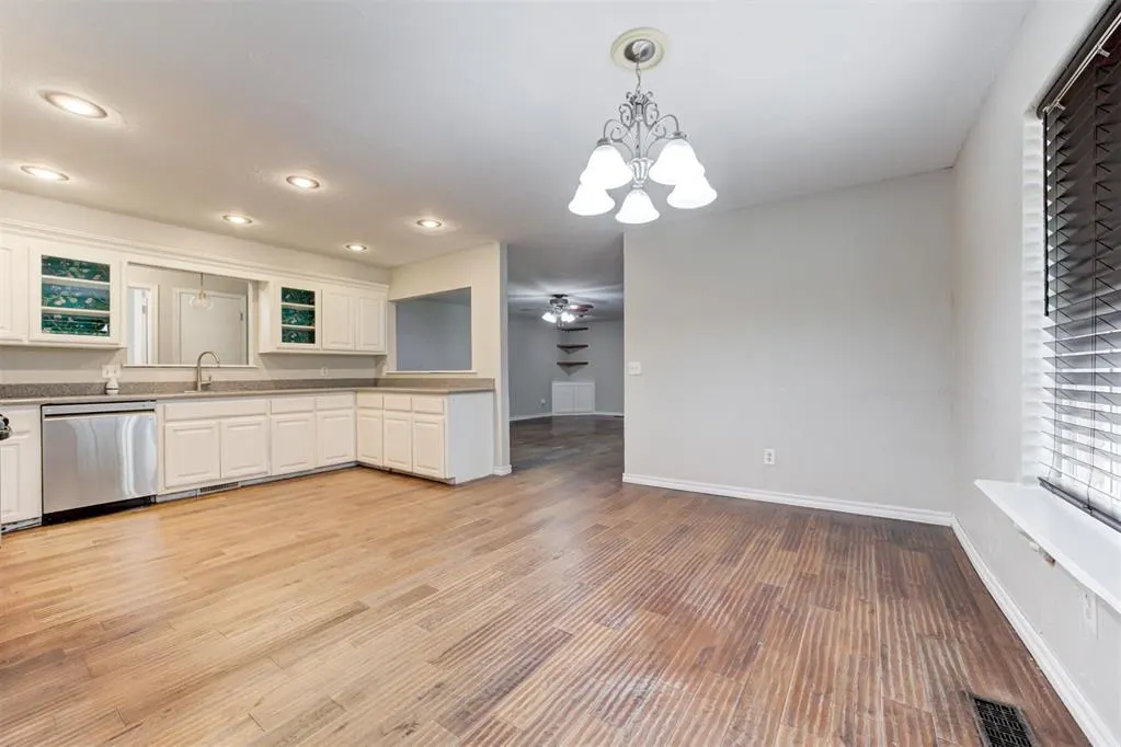 Photo 10 — 7433 NW 31st Street, Bethany, OK 73008