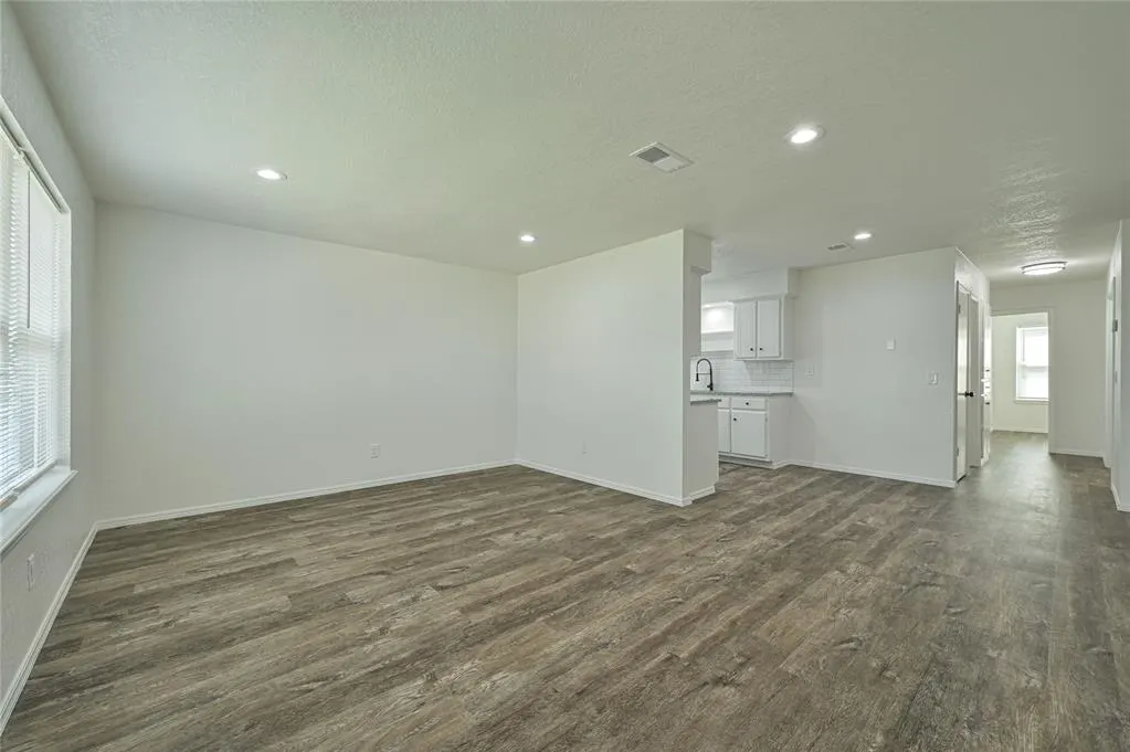 Photo 8 — 3812 SW 24th Street, Oklahoma City, OK 73108