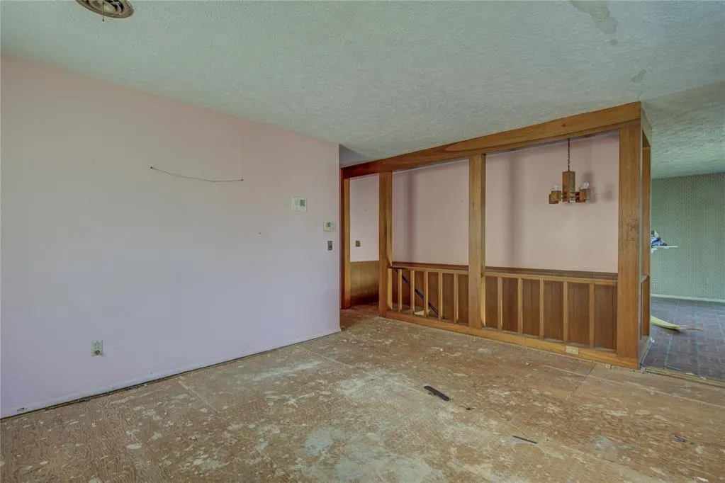 Photo 7 — 2700 N Holloway Avenue, Bethany, OK 73008