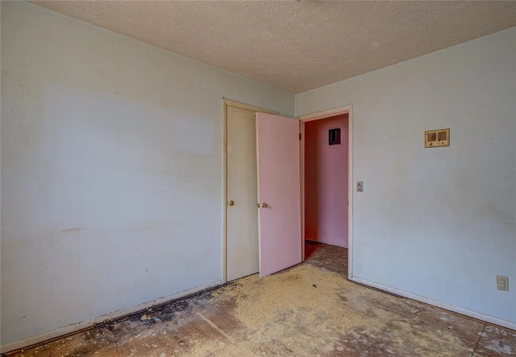 Photo 13 — 2700 N Holloway Avenue, Bethany, OK 73008