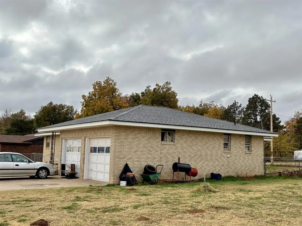Photo 4 — 101 Claude Street, Dill City, OK 73641