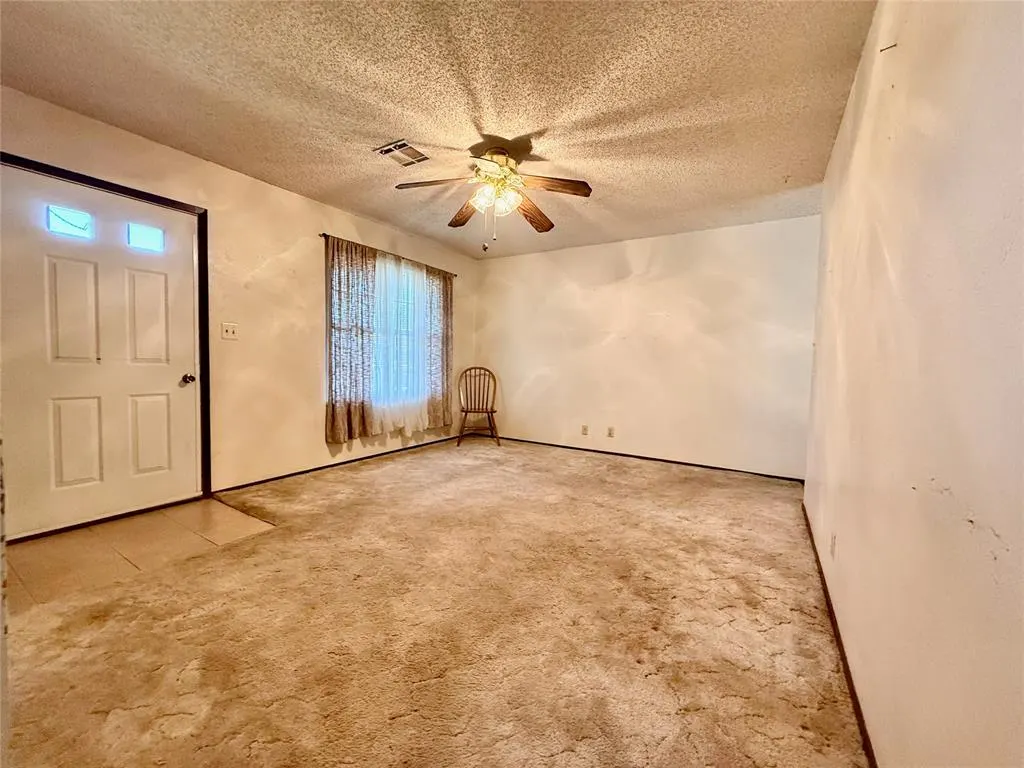 Photo 3 — 2910 W 2 Street, Elk City, OK 73644