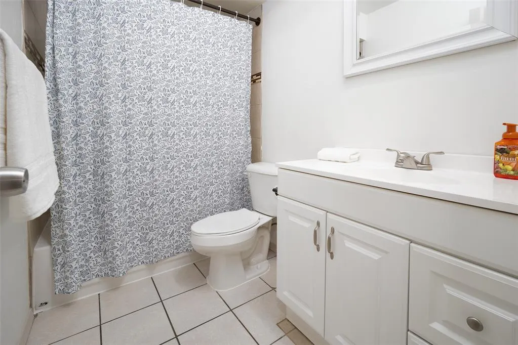 Photo 17 — 290 Hickory Stick Lane, Harrah, OK 73045