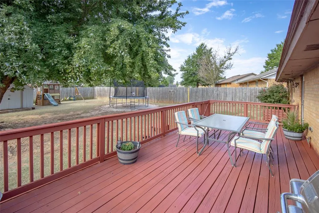 Photo 23 — 290 Hickory Stick Lane, Harrah, OK 73045