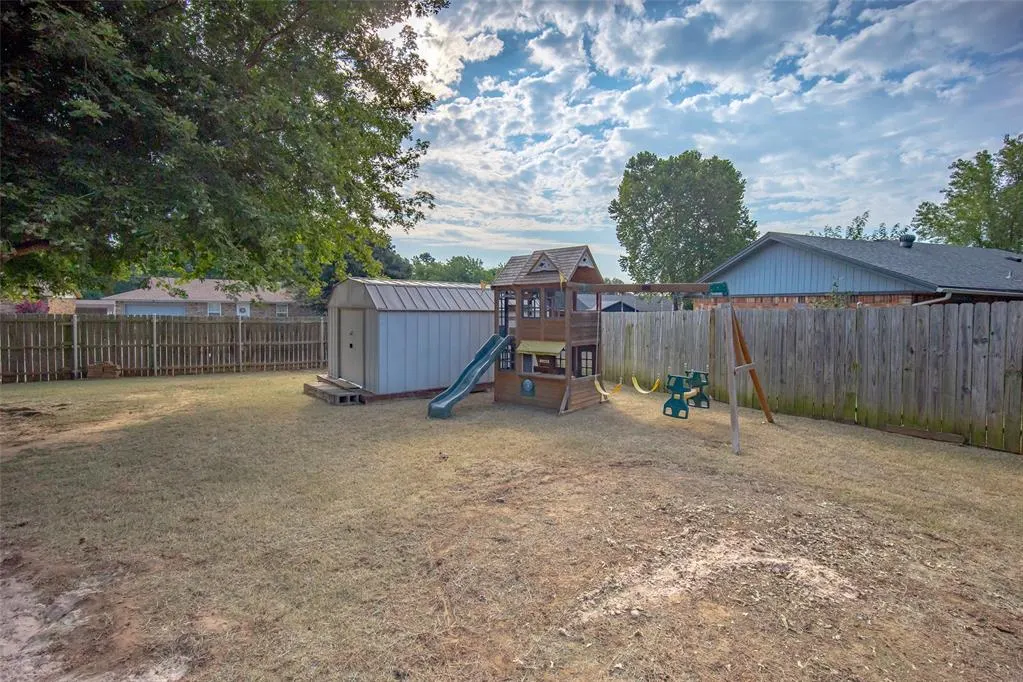 Photo 29 — 290 Hickory Stick Lane, Harrah, OK 73045