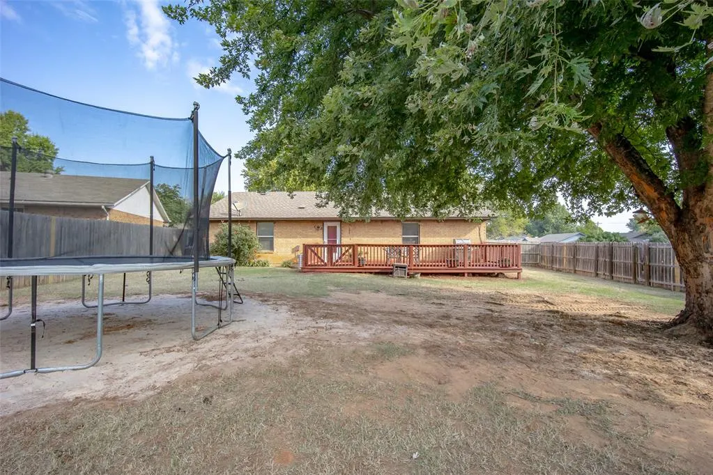 Photo 31 — 290 Hickory Stick Lane, Harrah, OK 73045
