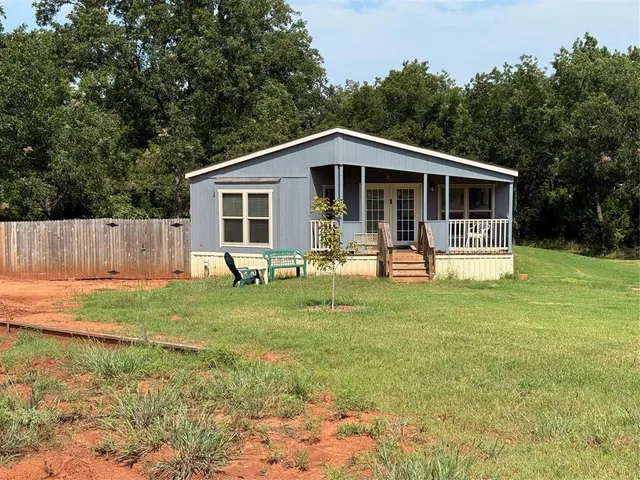 Photo 2 — 335744 E Creek Crossing Road, Meeker, OK 74855