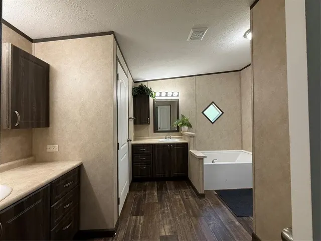 Photo 7 — 335744 E Creek Crossing Road, Meeker, OK 74855
