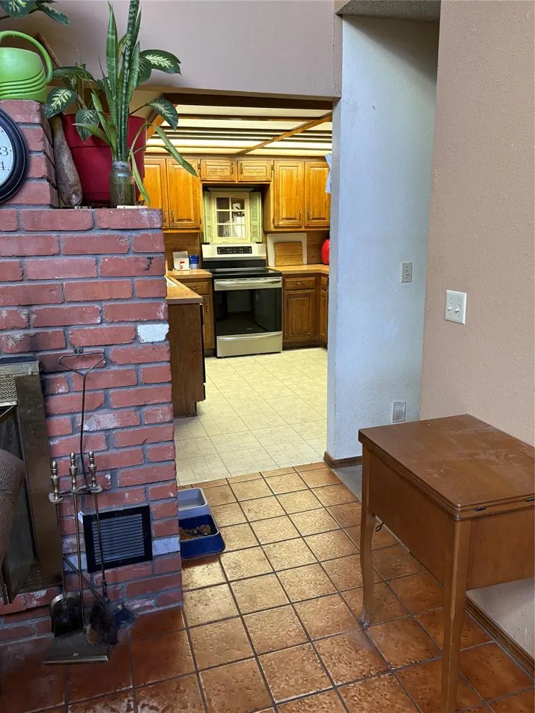 Photo 8 — 14345 N Harrah Road, Luther, OK 73054