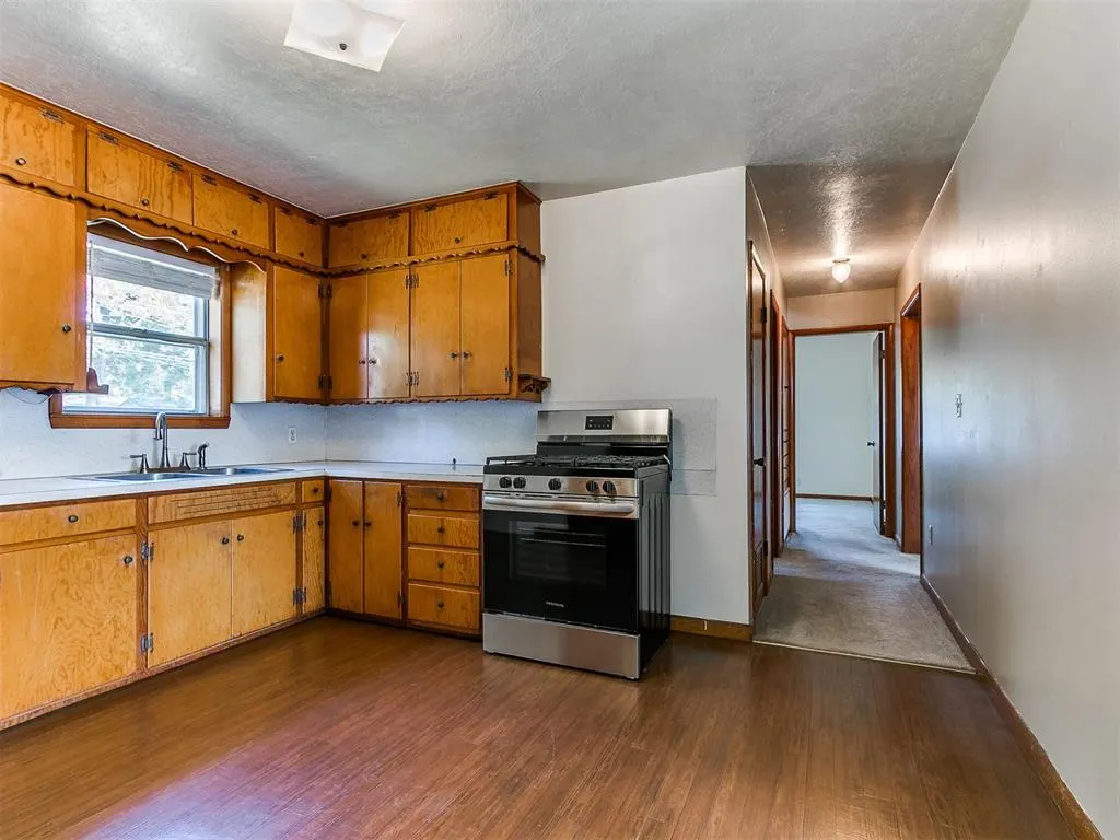 Photo 9 — 311 W Ash Street, Lexington, OK 73051
