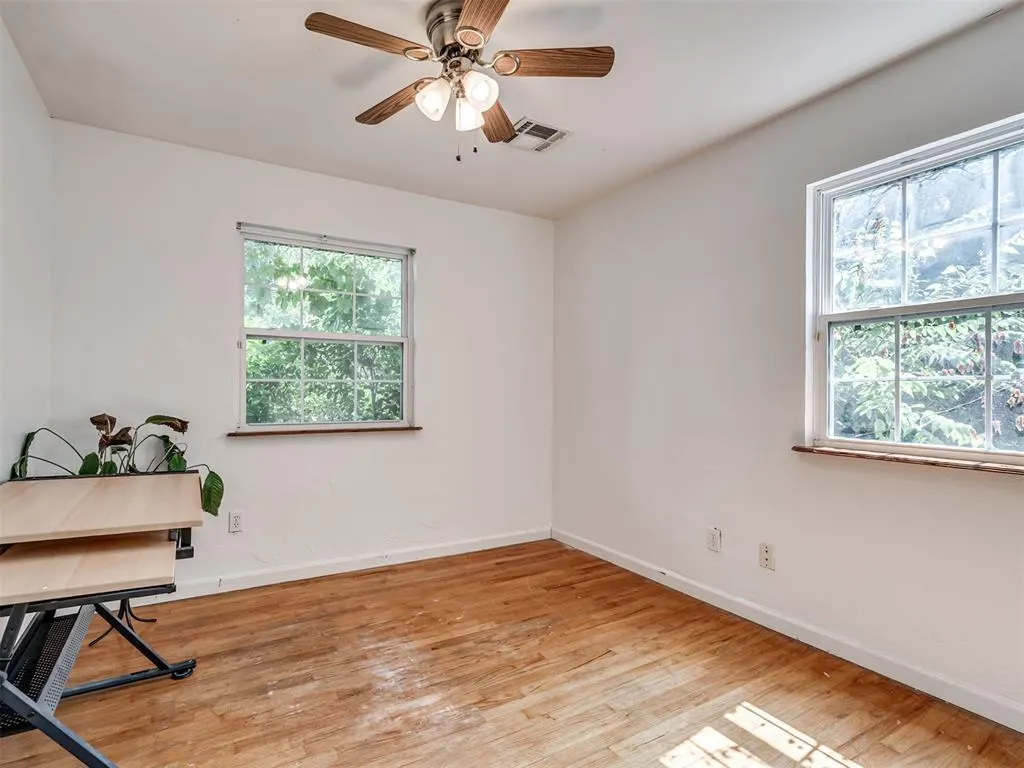 Photo 14 — 306 Royal Oak Drive, Norman, OK 73069