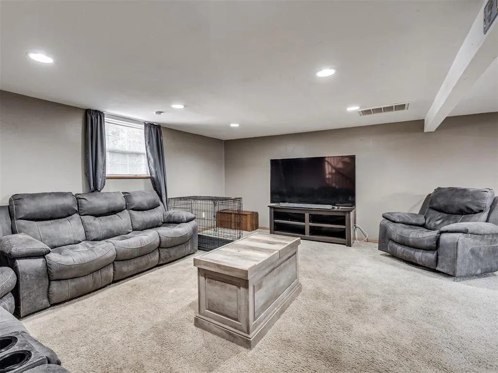 Photo 20 — 306 Royal Oak Drive, Norman, OK 73069