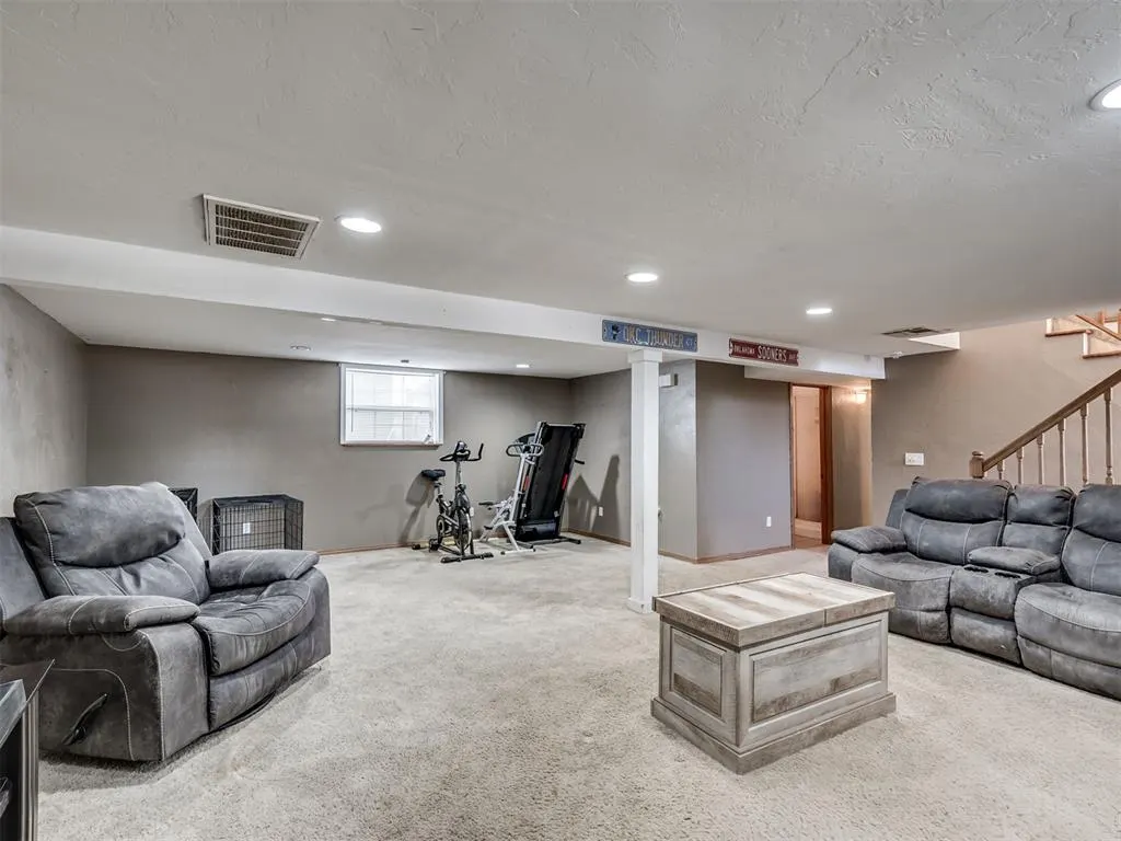Photo 22 — 306 Royal Oak Drive, Norman, OK 73069