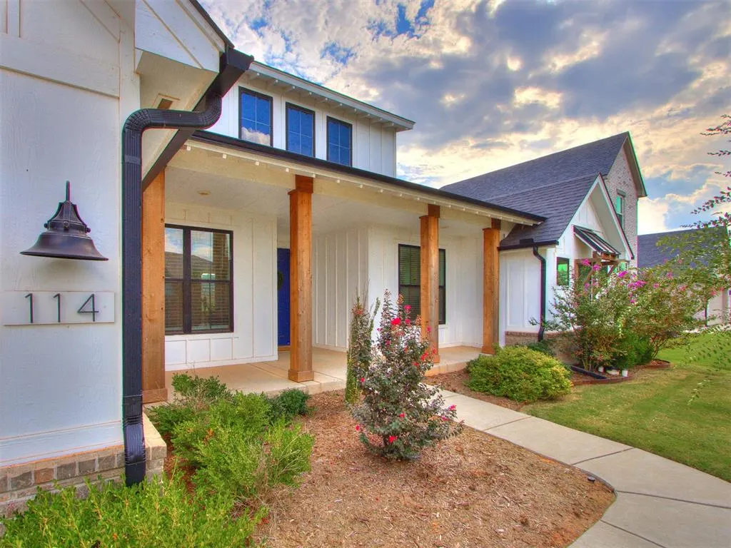 Photo 2 — 114 Alamosa Road, Norman, OK 73069