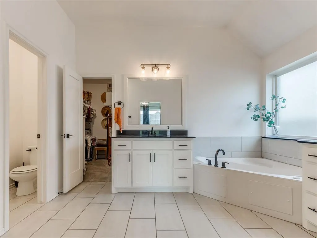 Photo 16 — 114 Alamosa Road, Norman, OK 73069