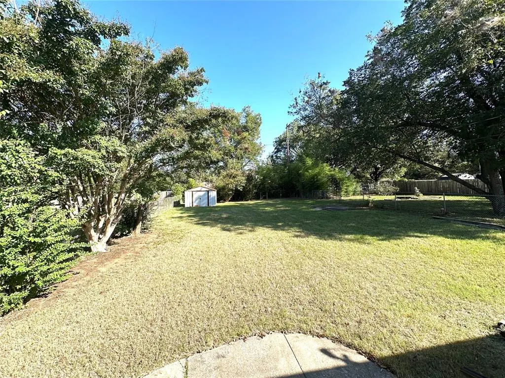 Photo 19 — 1212 E 11th Street, Shawnee, OK 74801