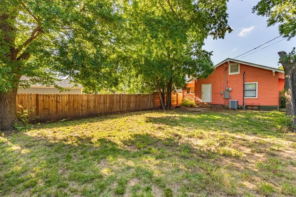 Photo 12 — 1704 NW 33rd Street, Oklahoma City, OK 73118
