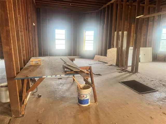 Photo 8 — 407 Manvel Avenue, Chandler, OK 74834