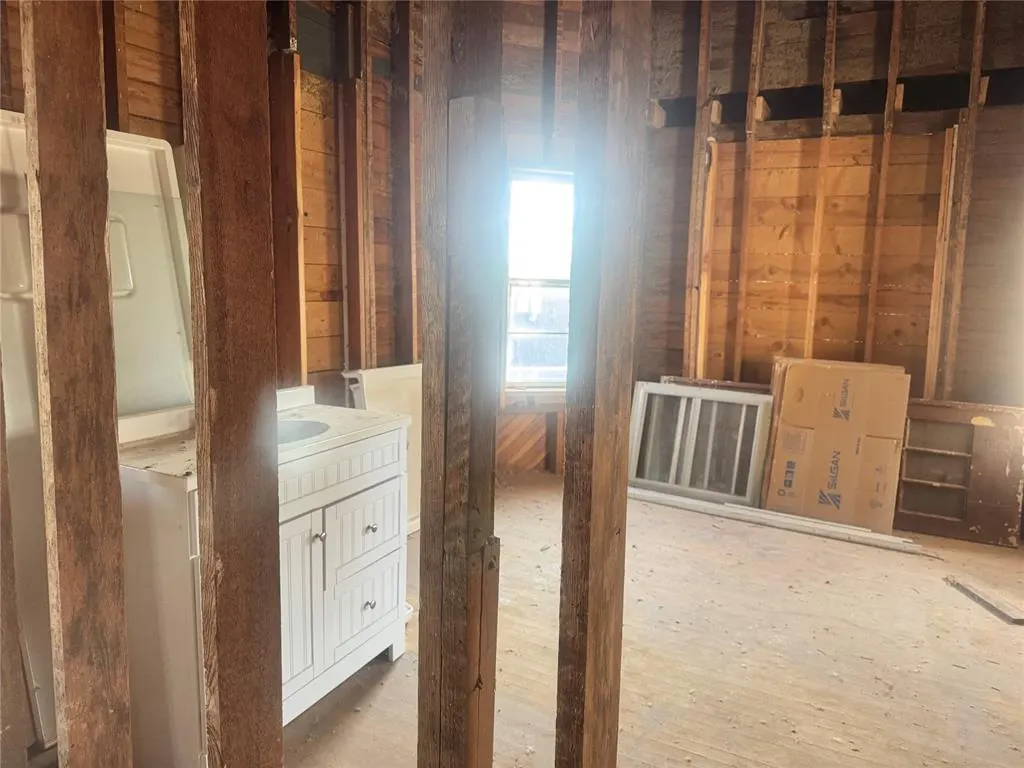 Photo 12 — 407 Manvel Avenue, Chandler, OK 74834