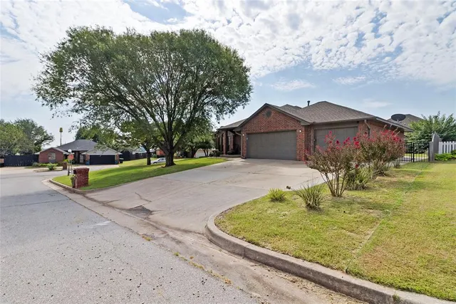 Photo 6 — 1102 Parkview Circle, Purcell, OK 73080