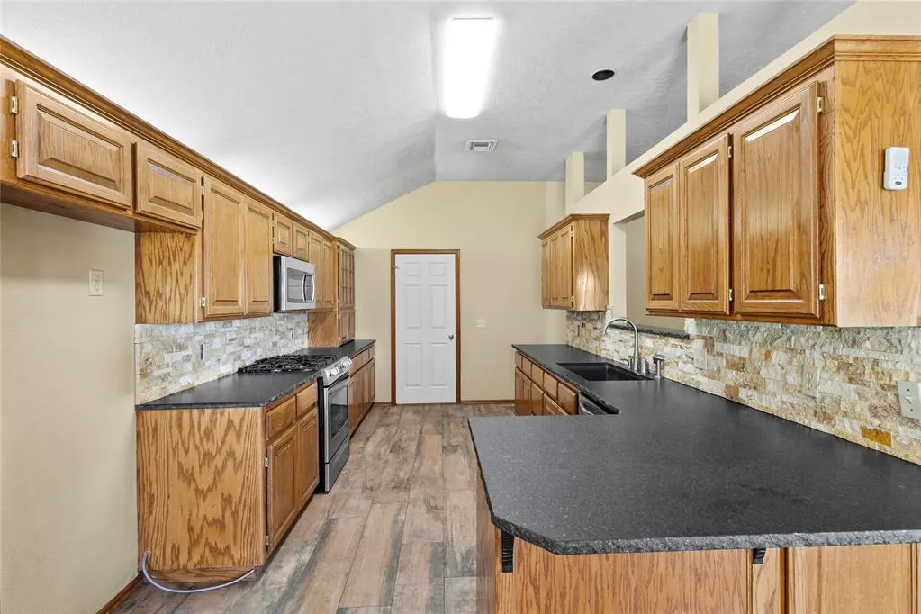 Photo 12 — 1102 Parkview Circle, Purcell, OK 73080