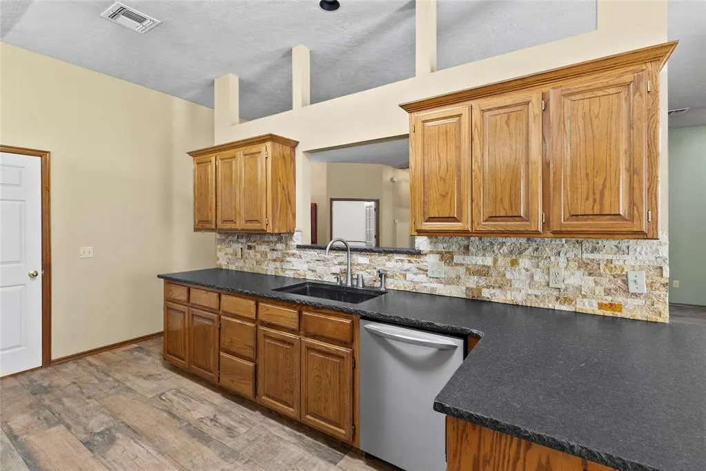 Photo 14 — 1102 Parkview Circle, Purcell, OK 73080