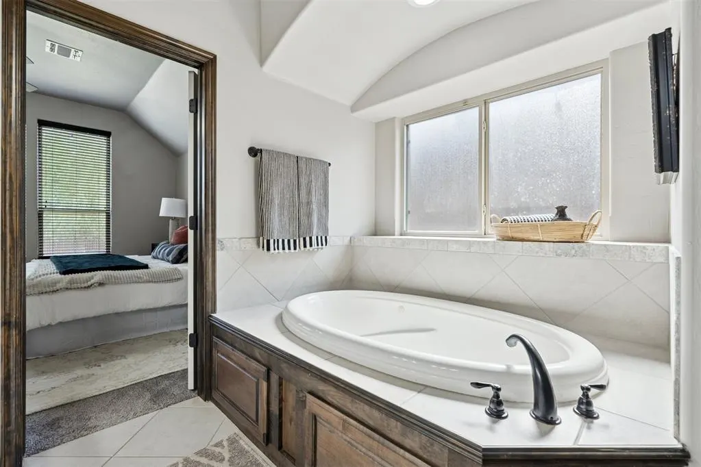 Photo 22 — 14612 Doulton Circle, Oklahoma City, OK 73142