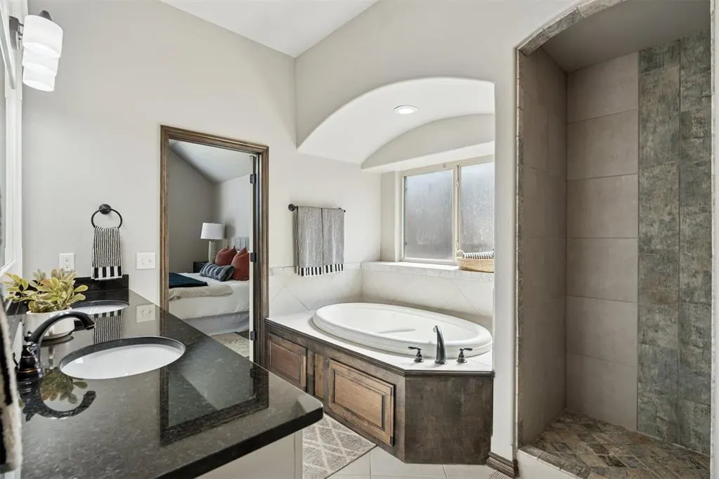 Photo 23 — 14612 Doulton Circle, Oklahoma City, OK 73142