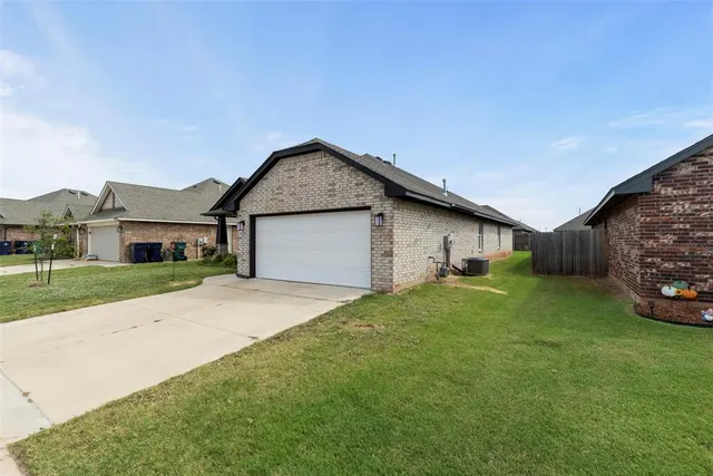 Photo 5 — 4400 Wind Haven Drive, Oklahoma City, OK 73179