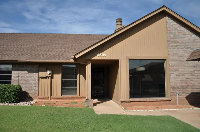 Photo 2 — 6805 NW 63rd Terrace, Oklahoma City, OK 73132