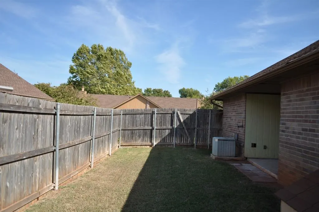 Photo 14 — 6805 NW 63rd Terrace, Oklahoma City, OK 73132