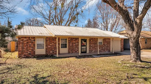 Photo 2 — 506 Eastgate Avenue, Wynnewood, OK 73098
