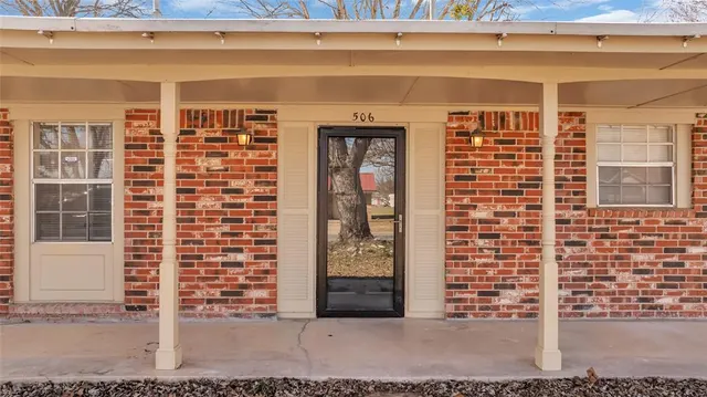 Photo 3 — 506 Eastgate Avenue, Wynnewood, OK 73098