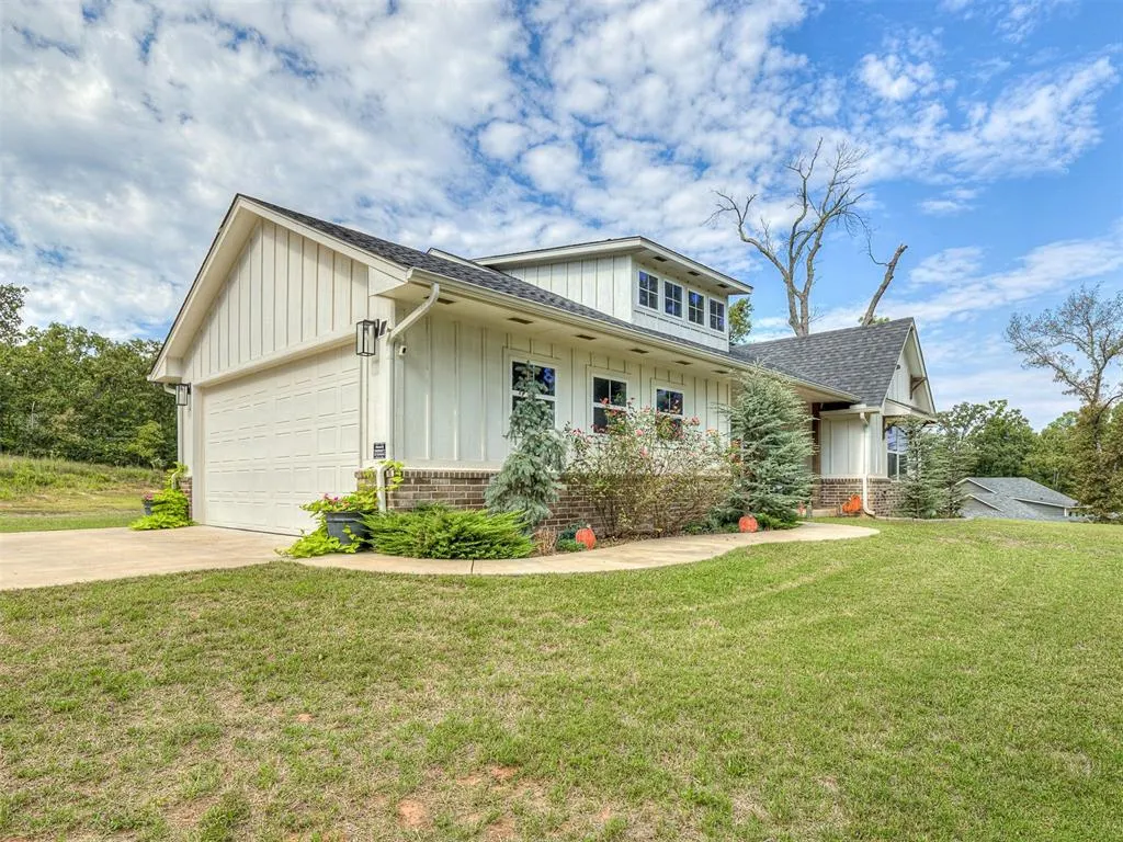 Photo 6 — 19410 Hidden Pines Circle, Norman, OK 73026