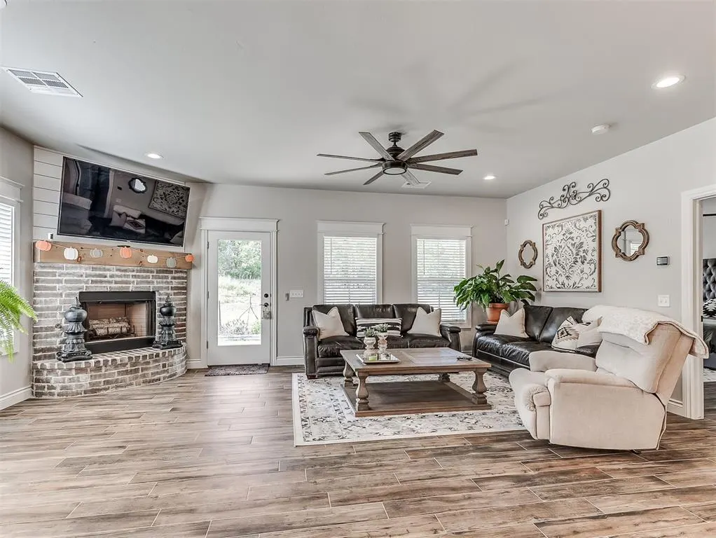 Photo 12 — 19410 Hidden Pines Circle, Norman, OK 73026