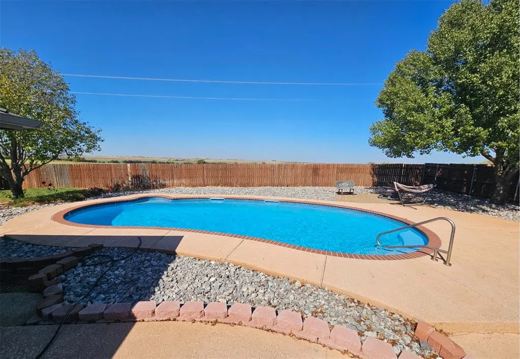 Photo 27 — 2305 Sunset Drive, Clinton, OK 73601