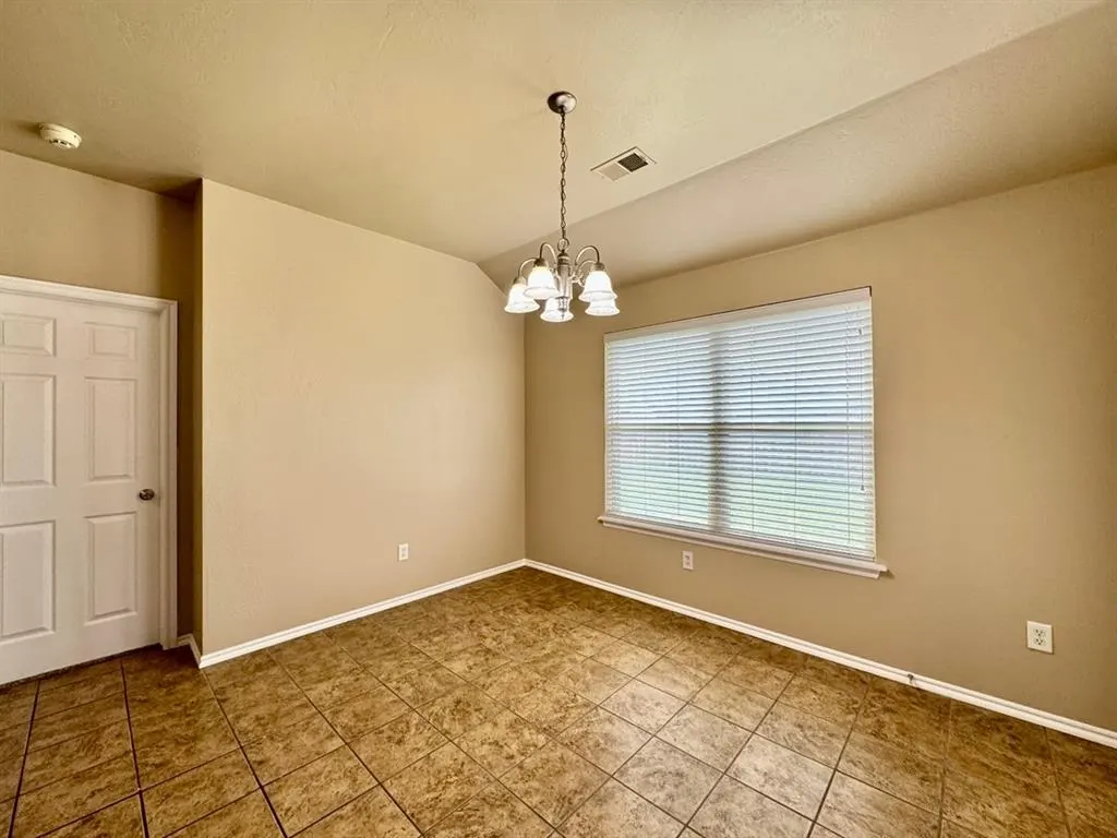 Photo 11 — 422 Oregon Trail, Edmond, OK 73003