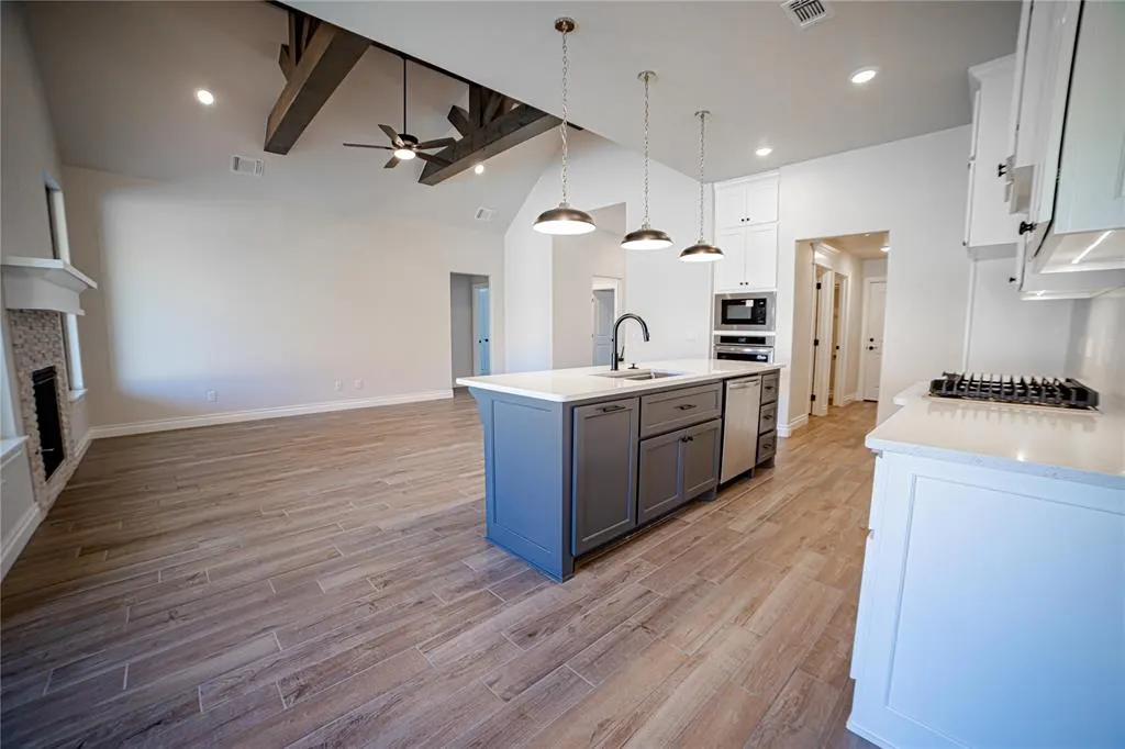 Photo 3 — 10301 SW 56th Street, Mustang, OK 73064
