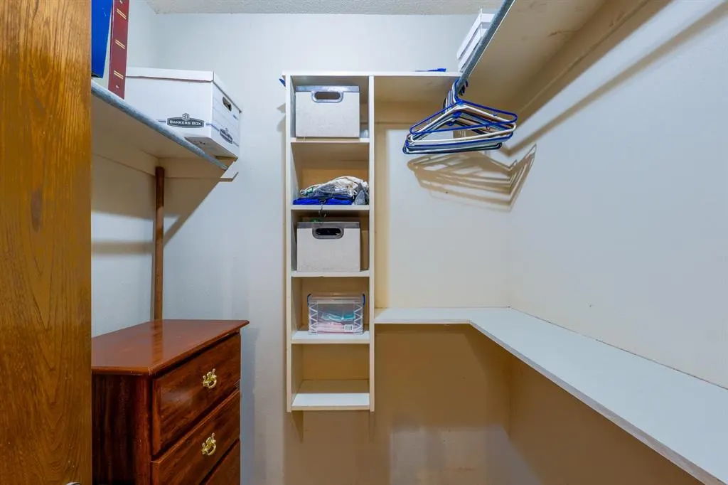 Photo 34 — 8 Woodcrest, Shawnee, OK 74804