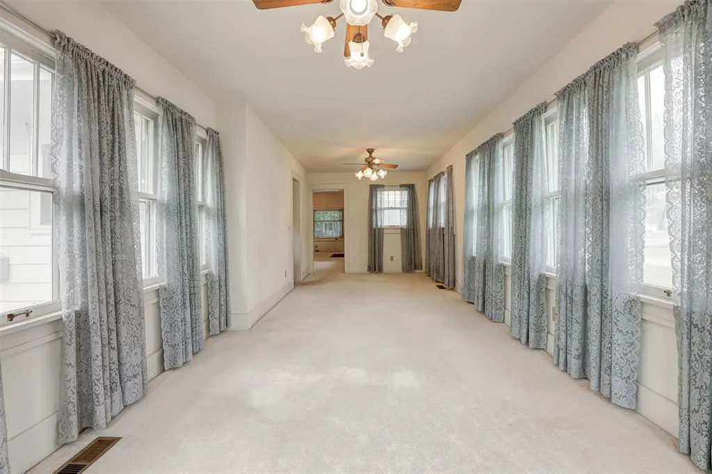 Photo 12 — 811 S Hoff Avenue, El Reno, OK 73036