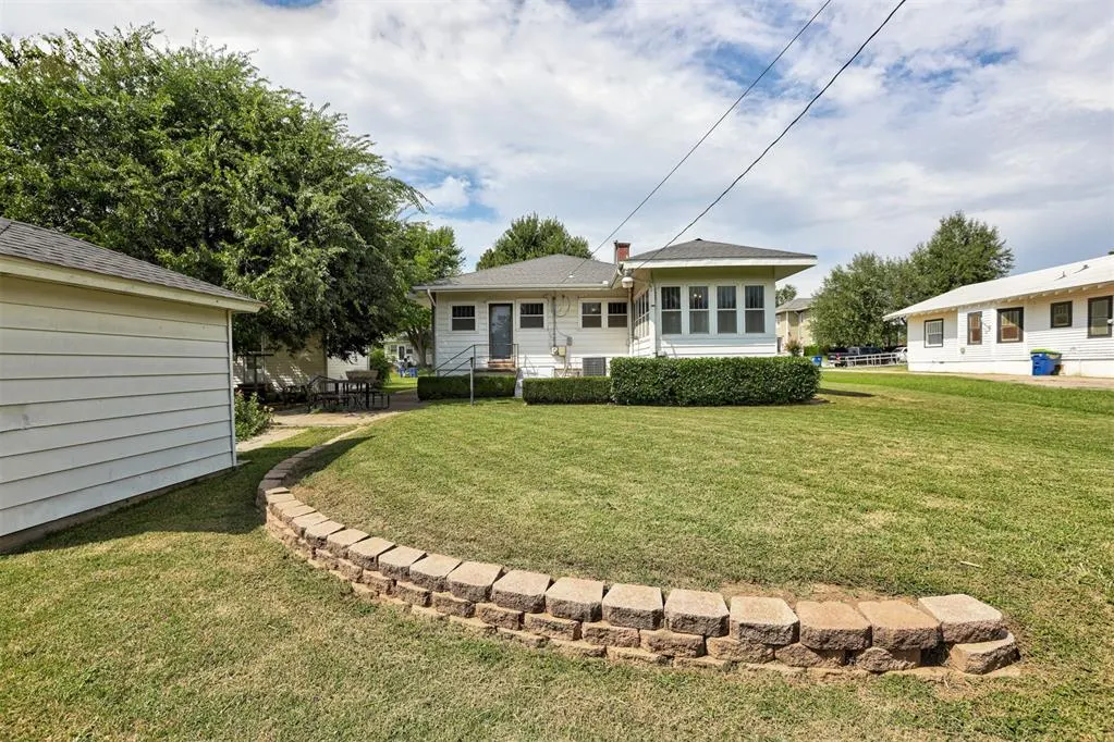 Photo 32 — 811 S Hoff Avenue, El Reno, OK 73036