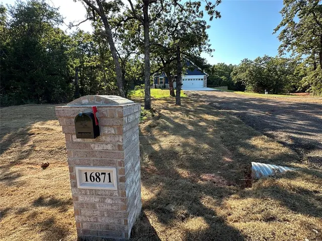 Front exterior — 16871 Jigsaw Junction, Newalla, OK 74857